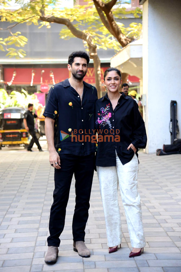 photos aditya roy kapur and mrunal thakur snapped at the promotions of their film gumraah in t series office 3