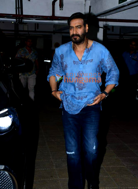 photos ajay devgn snapped in andheri 1