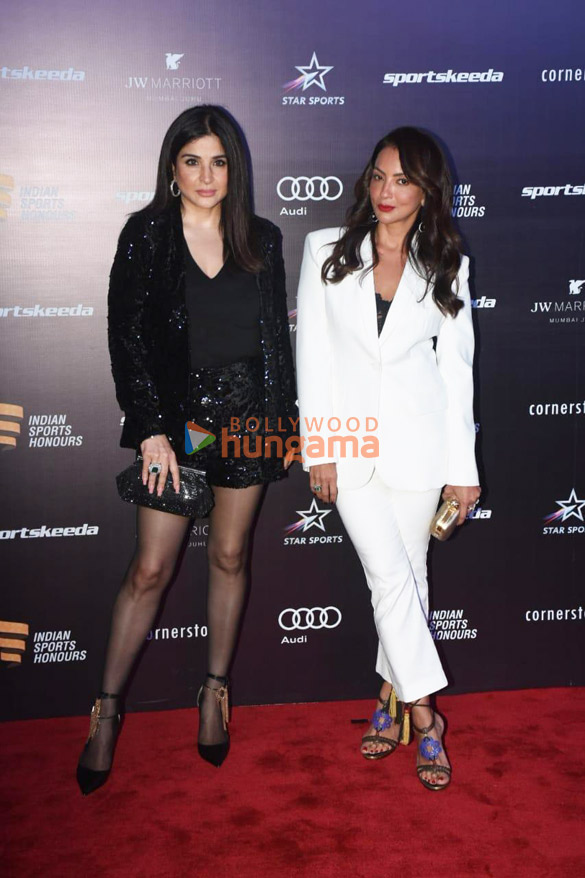 photos anushka sharma virat kohli and others grace the red carpet of fourth edition of indian sports honours 101 8
