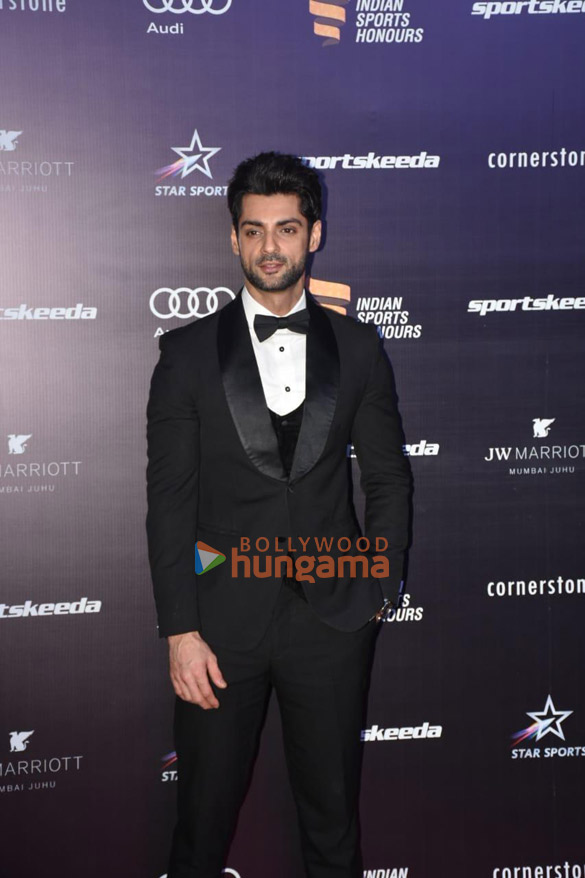 photos anushka sharma virat kohli and others grace the red carpet of fourth edition of indian sports honours 9090 4