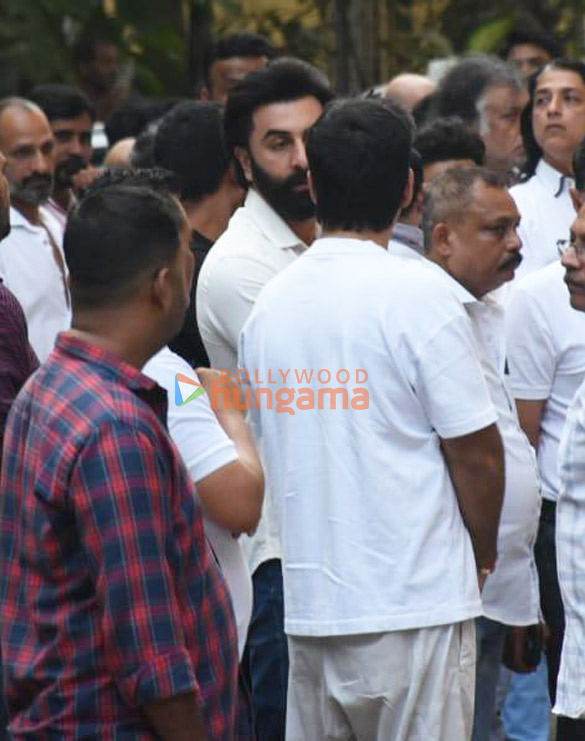 photos celebs attend satish kaushiks funeral 77 4