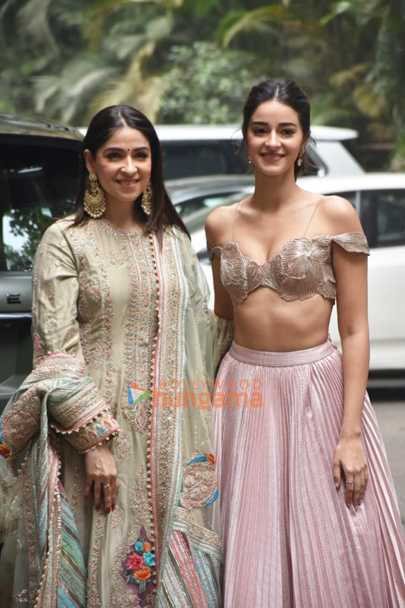photos celebs snapped outside sohail khans home in mumbai 107 3