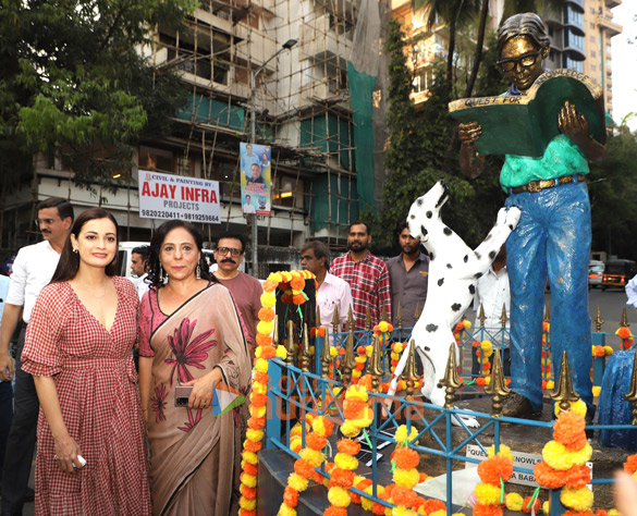 photos dia mirza inaugurates artist sangeeta babanis sculpture art in bandra 3