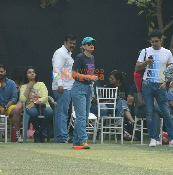 photos kareena kapoor khan taimur ali khan and genelia dsouza snapped with their kids in juhu 3