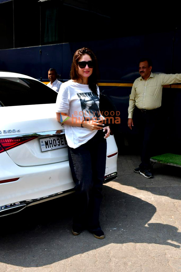 photos kareena kapoor khan spotted at mehboob studios in bandra 3