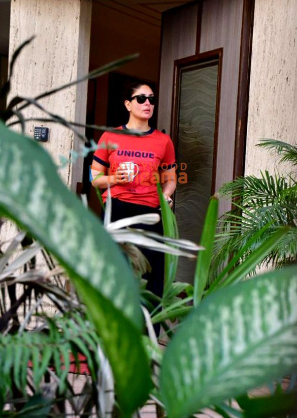 Photos: Kareena Kapoor Khan spotted in Bandra