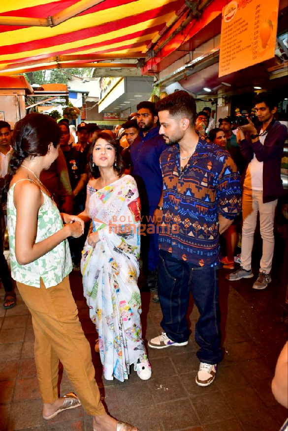 photos kunal kemmu and shweta tripathi promote their film kanjoos makhichoos in bandra 1