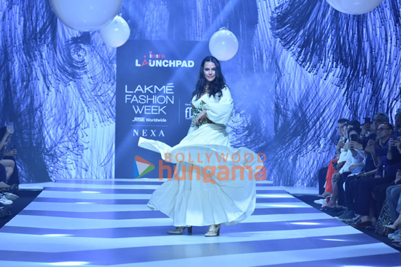 photos mandira bedi sonali bendre and others walk the ramp at lakme fashion week 2023 0 3
