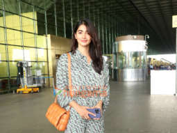 Photos: Pooja Hegde and Shilpa Shetty snapped at the airport