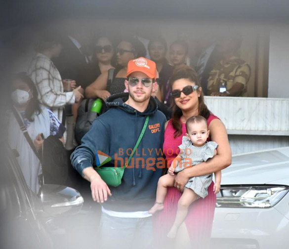 photos priyanka chopra jonas and nick jonas snapped at the private airport in kalina 1