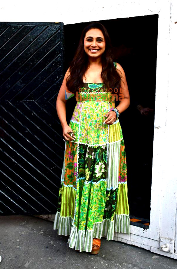 Photos: Rani Mukerji spotted at Mehboob Studios in Bandra Photos: Rani Mukerji spotted at Mehboob Studios in Bandra