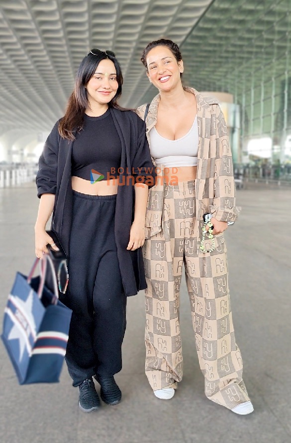 photos ranveer singh shraddha kapoor ranbir kapoor and others snapped at the airport 4