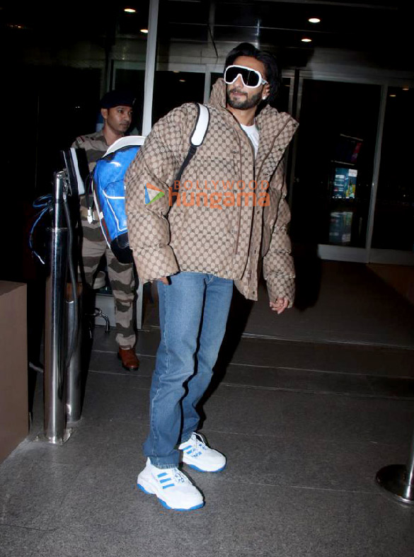 photos ranveer singh shraddha kapoor and ranbir kapoor snapped at the airport 4