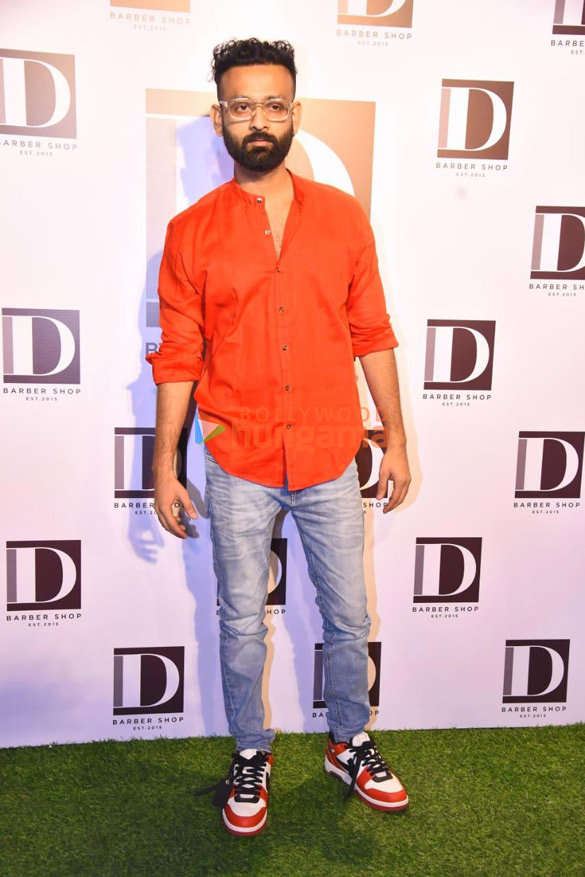 photos ranveer singh and other celebs attend the launch of stylist darshans salon d barbershop 2
