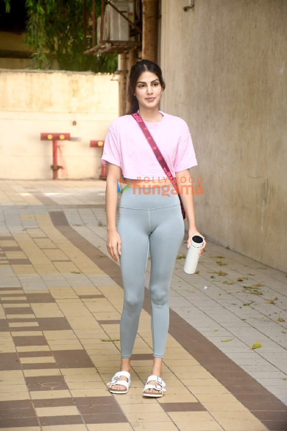 photos rhea chakraborty spotted outside a gym 2