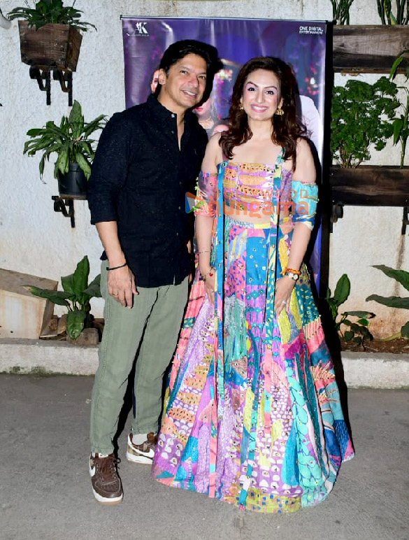 photos shankar mahadevan shaan and others attend the special preview of akriti kakars album big band theory 2 5