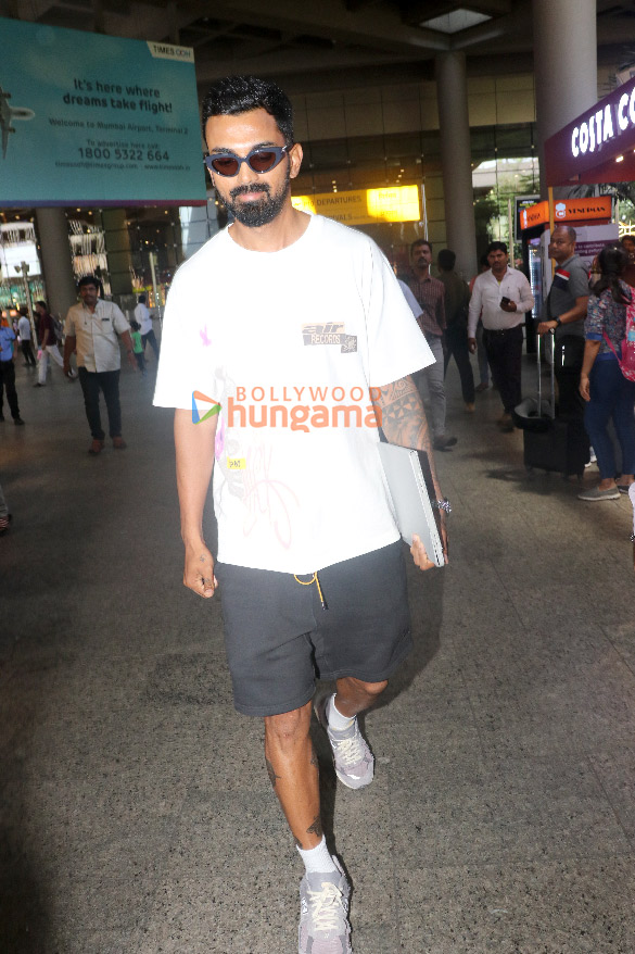 photos shilpa shetty vidya balan sherlyn chopra and others snapped at the airport 1 4