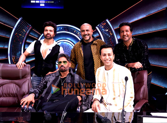 photos suniel shetty himesh reshammiya and others snapped on the sets of indian idol for disco dancer the musical promotions