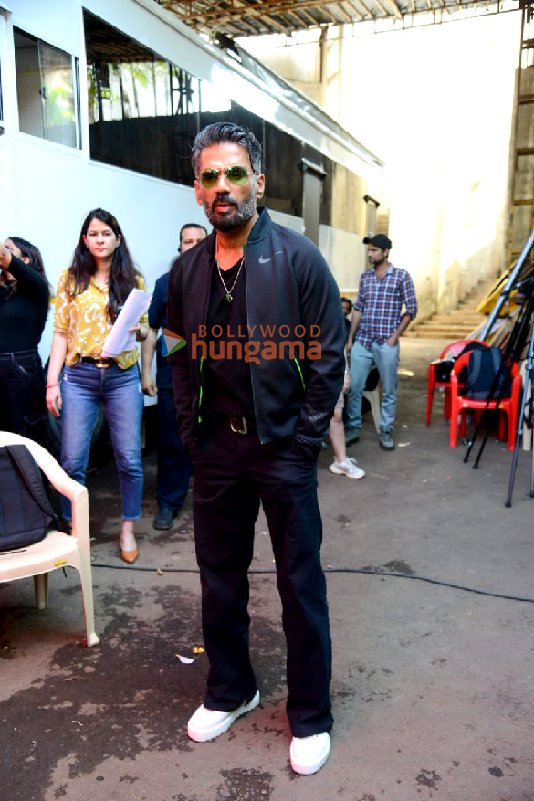 Photos: Suniel Shetty, Himesh Reshammiya and others snapped on the sets of Indian Idol for Hunter – Tootega Nahi Todega promotions