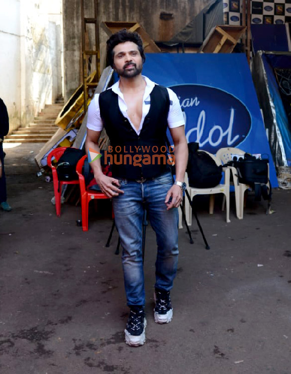 photos suniel shetty himesh reshammiya and others snapped on the sets of indian idol for hunter tootega nahi todega promotions 2