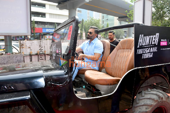 photos suniel shetty karanvir sharma esha deol and others snapped at the hunter trailer launch 4