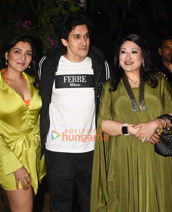 photos sunita ahuja yashvardan ahuja and tina ahuja snapped in mumbai 4