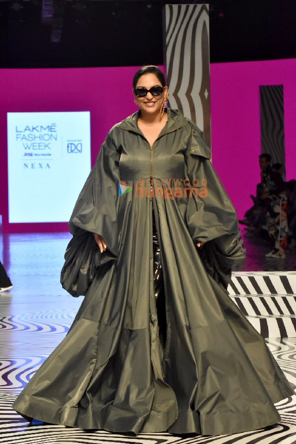 photos tamannaah bhatia karisma kapoor and others walk the ramp at lakme fashion week 2023 day 4 5