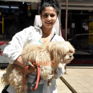 Photos: Tanisha Mukerji snapped outside a pet clinic in Bandra