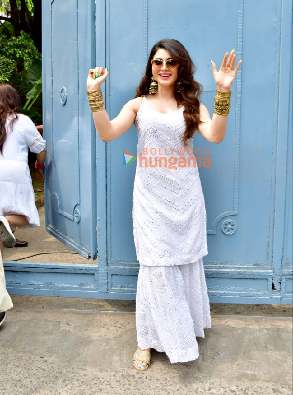photos urvashi rautela and soundarya sharma snapped at a holi party in juhu 1