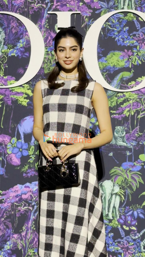 photos virat kohli anushka sharma arjun kapoor and more attend dior 2023 show at gateway of india mumbai 055 6