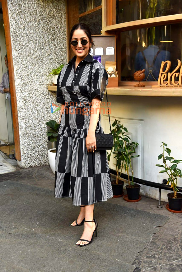 photos yami gautam dhar snapped in bandra 1
