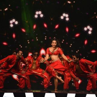 Rashmika Mandanna performs LIVE on ‘Srivalli’ and ‘Saami Saami’ at Zee Cine Awards 2023