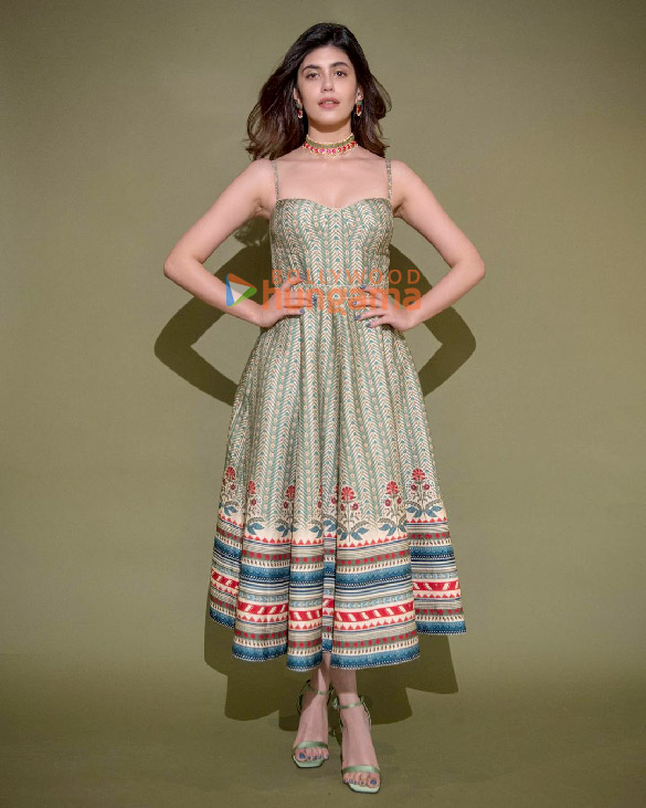 sanjana sanghi 1 122