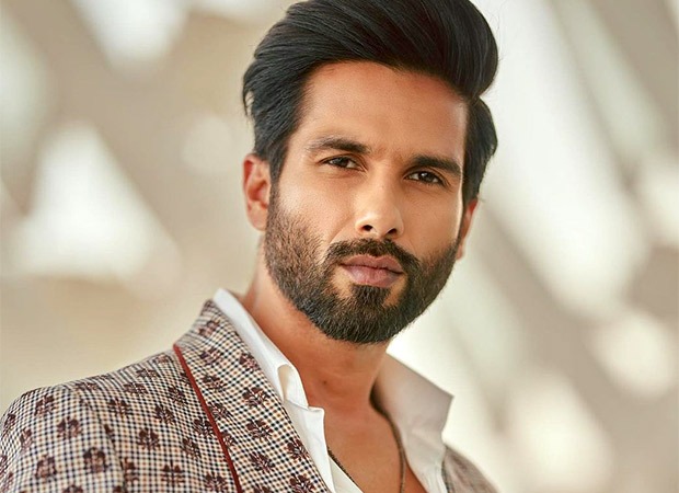 Shahid Kapoor expresses his desire to give his children a normal lifestyle; says, “I will give them as much normalcy as possible” : Bollywood News