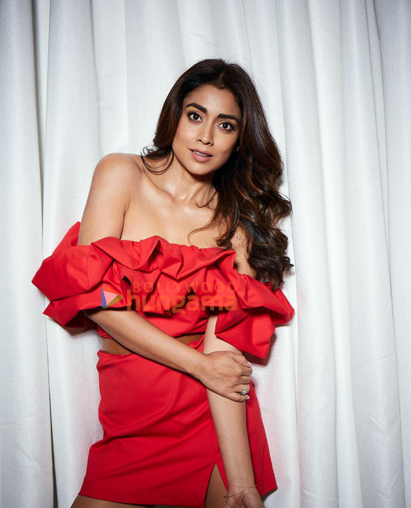 shriya saran 7 8
