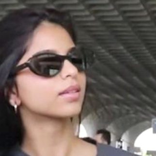 Suhana Khan gets clicked at the airport, poses with fans