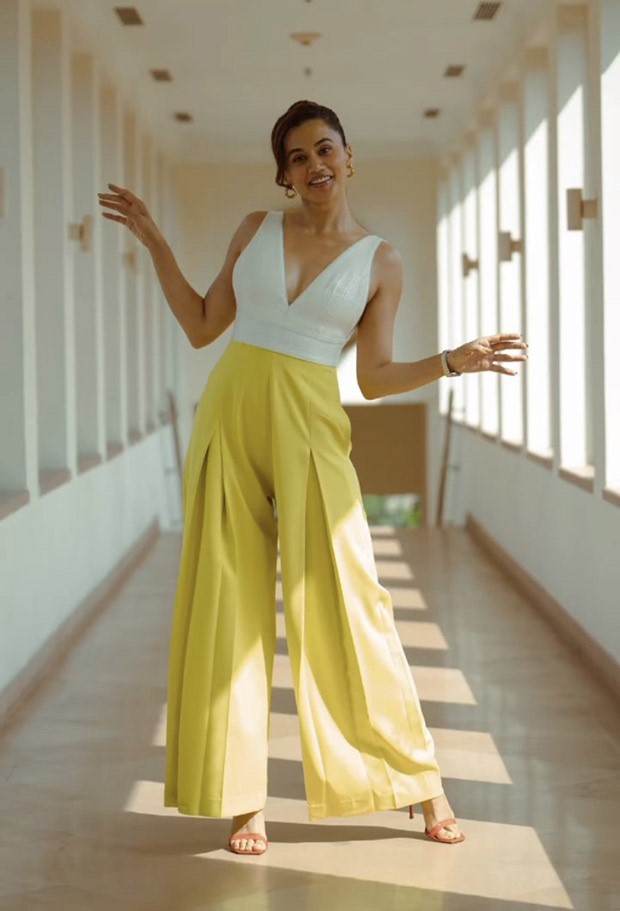 We can't stop staring at Taapsee Pannu since she gave her jumpsuit a lovely colour-blocking twist