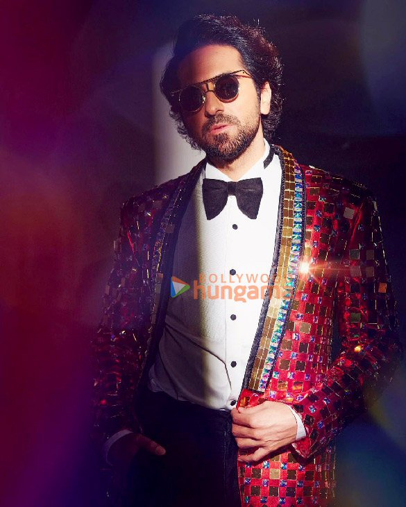 ayushmann khurrana cleans 4