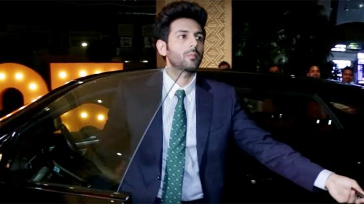 BH STYLE ICON AWARDS: Kartik, Ajay, Anushka & stars arrive in their luxury cars BH STYLE ICON AWARDS: Kartik, Ajay, Anushka & stars arrive in their luxury cars