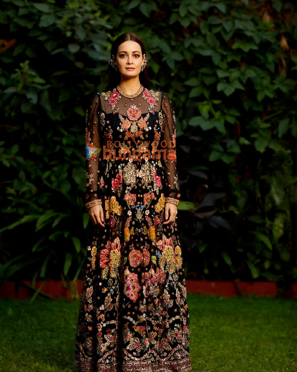 dia mirza 2 55