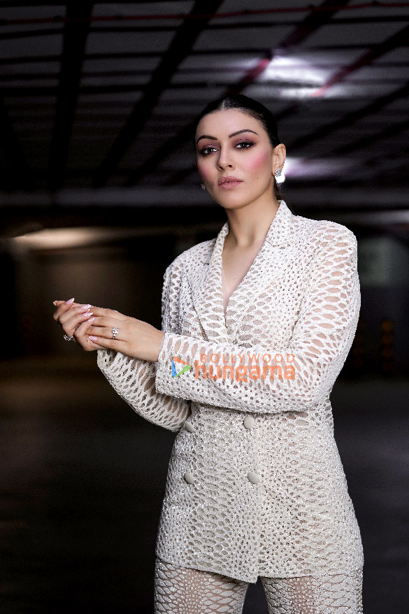 hansika motwani 7 7