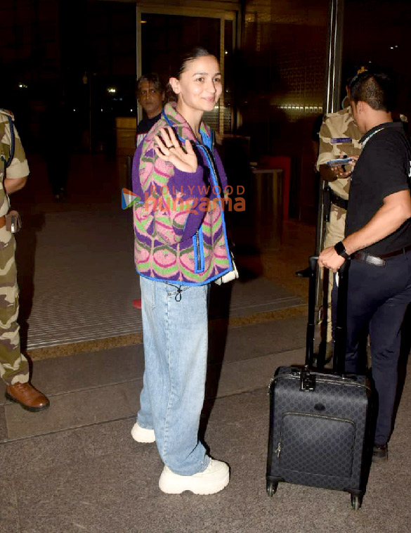 Photos: Alia Bhatt, Tamannaah Bhatia and Siddharth Nigam snapped at the airport