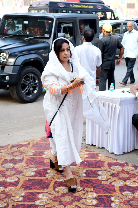 photos celebs attend mukesh chhabras mother kamala chhabras prayer meet2 12 2