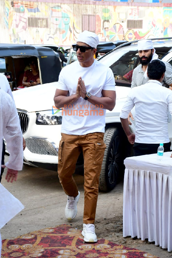 photos celebs attend mukesh chhabras mother kamala chhabras prayer meet2 18 2