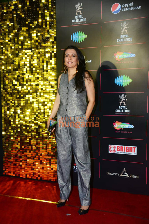 photos celebs grace the premiere of disco dancer the musical 25