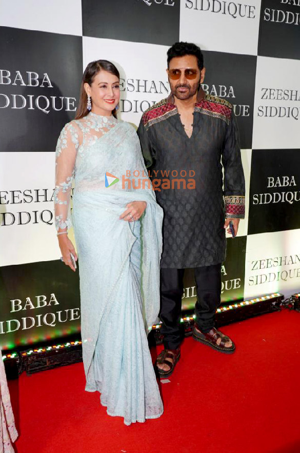 photos celebs snapped at baba siddiques iftaar party3 4
