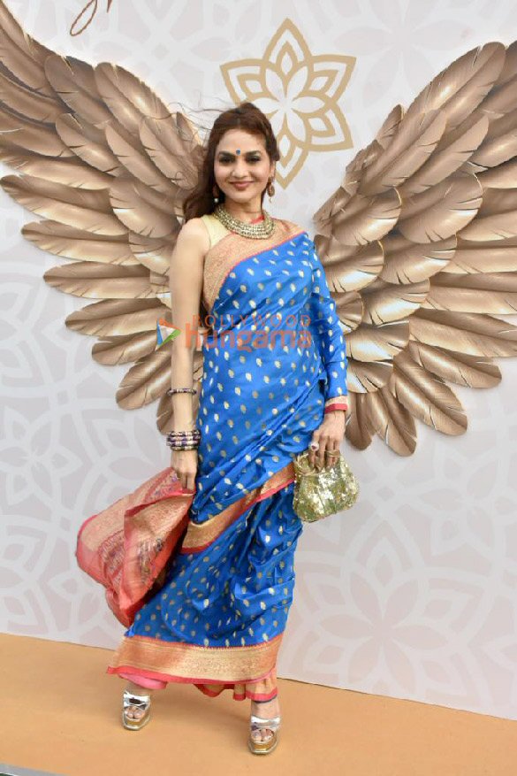 photos celebs walk the ramp for the vcare foundation 6