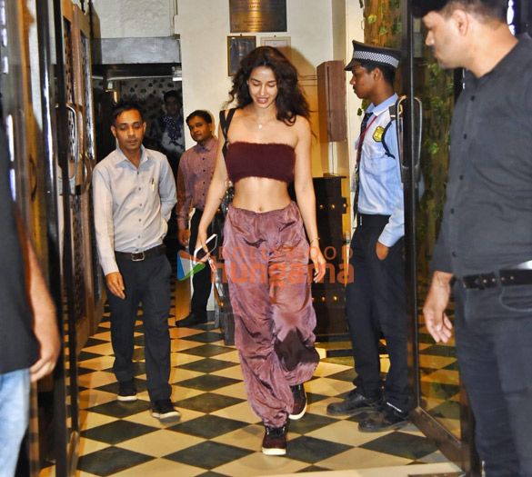 photos disha patani snapped at bastian in worli 1 2