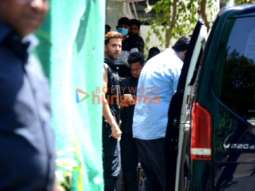 Photos: Hrithik Roshan snapped in Juhu for an ad shoot
