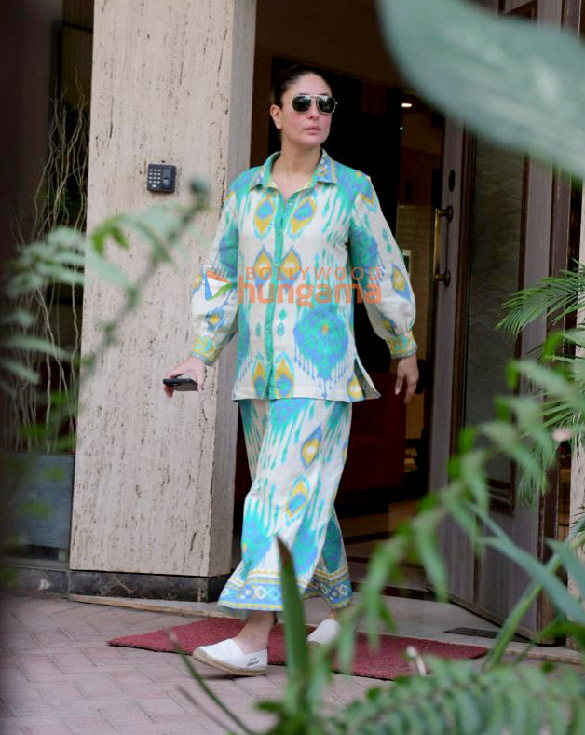 photos kareena kapoor khan spotted in bandra 1 63